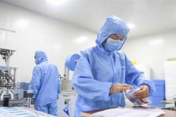 運用大數(shù)據(jù) 盯住大企業(yè) 緊抓大項目