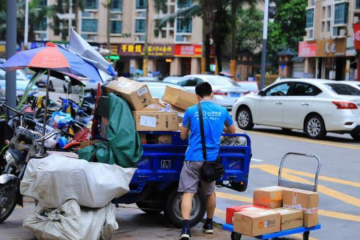 智能快遞柜收費常態(tài)化！“兩通一達” 自有快遞柜品牌兇狠來襲！