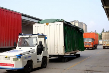 西南地區(qū)正式投用首輛無(wú)人駕駛配送車