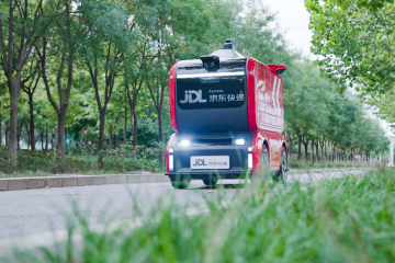 京東物流11.11投用超700臺(tái)無(wú)人車，智能快遞車配送單量增長(zhǎng)300%