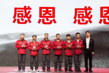劉強(qiáng)東從未離開(kāi)過(guò)