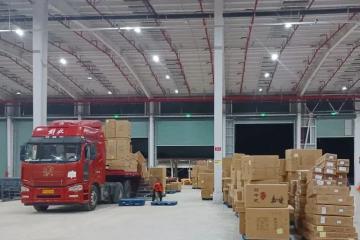 產(chǎn)地建倉、多省直發(fā)！京東物流助力中國最大實(shí)木家具制造基地降本增效