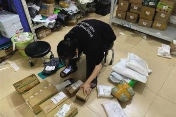快遞新規(guī)實施兩個月，這個地方送貨上門仍難實現(xiàn)