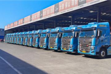 百公里氣耗28 kg！乘龍燃氣重卡打造一帶一路“效益通途