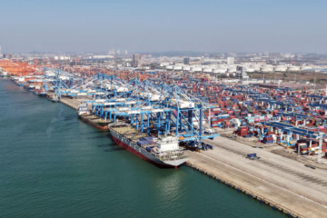 西部陸海新通道班列已累計發(fā)送貨物突破500萬標箱