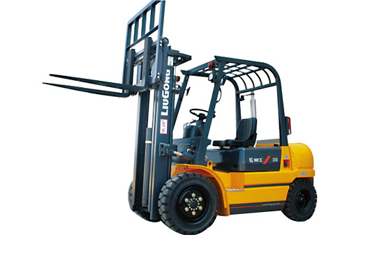CPC30-CPC(D)系列內(nèi)燃平衡重式叉車(chē)