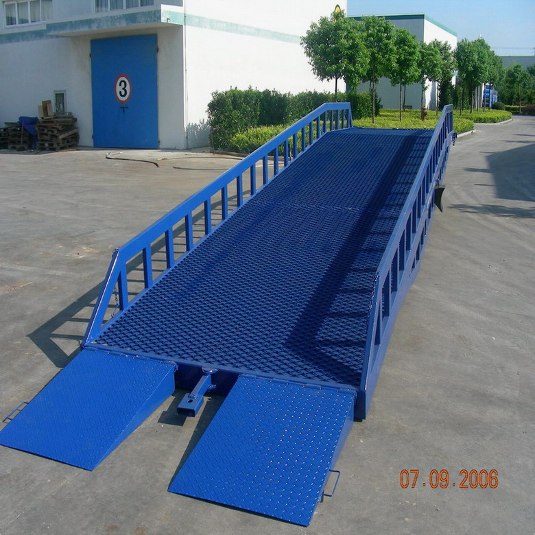 濟(jì)南移動式登車橋、濟(jì)南升降機(jī)