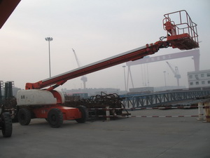自行式直臂型高空作業(yè)平臺(tái)GTBZ30