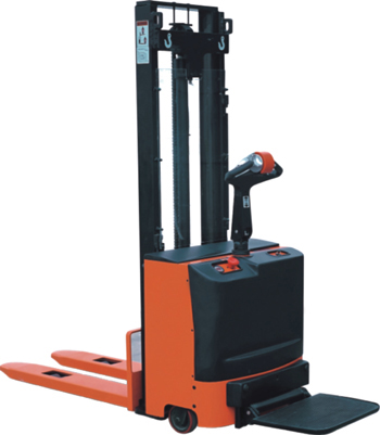 CL12系列全電動(dòng)堆高車