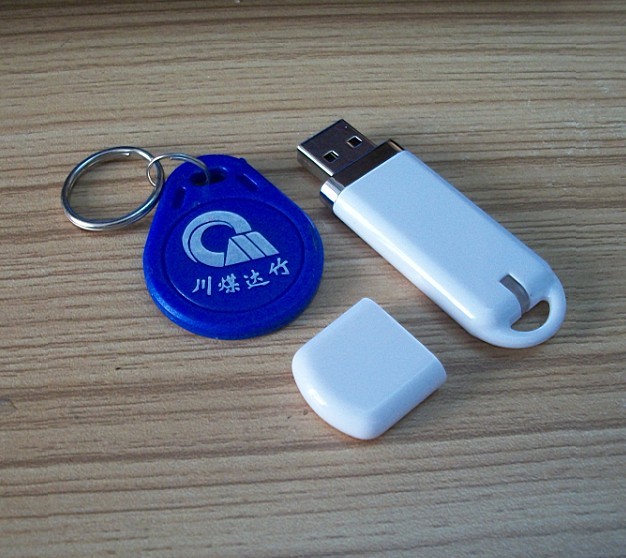 微型迷你13.56MHZ-ISO14443A IC讀卡器，支持Android，IOS