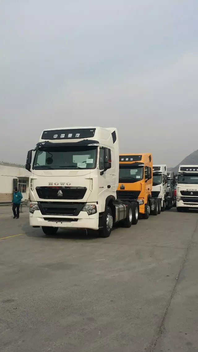 批發(fā)庫存T7H后雙驅(qū)牽引車價格