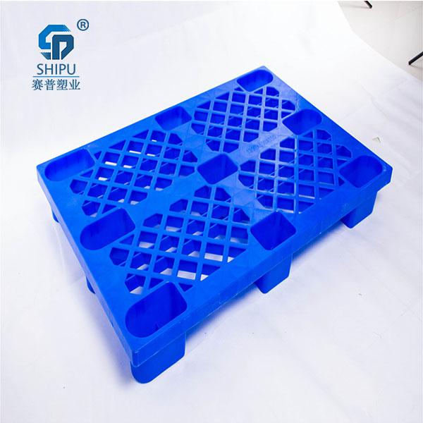重慶周邊塑料托盤生產(chǎn)廠家1208九腳塑料托盤倉(cāng)庫貨物墊倉(cāng)板尺寸