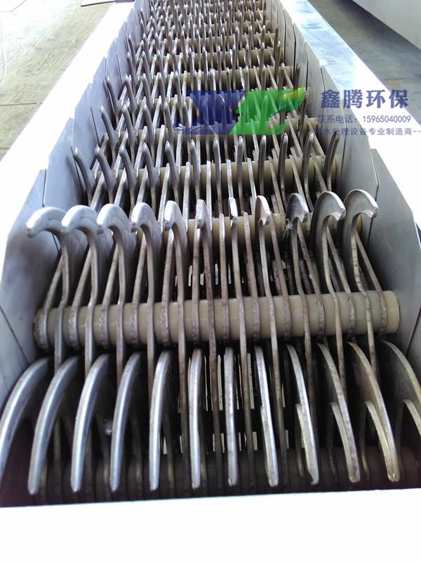 食品廠污水處理設(shè)備鑫騰牌機(jī)械格柵