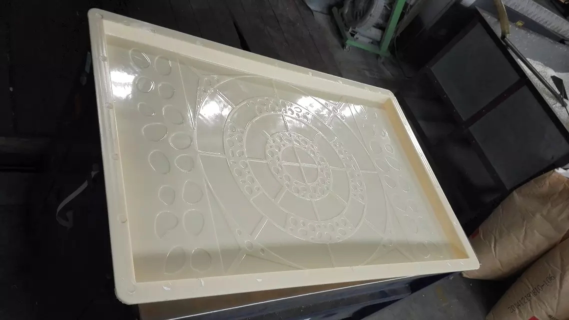 六角護坡模具多個規(guī)格專業(yè)技術(shù)團隊到盛達模具
