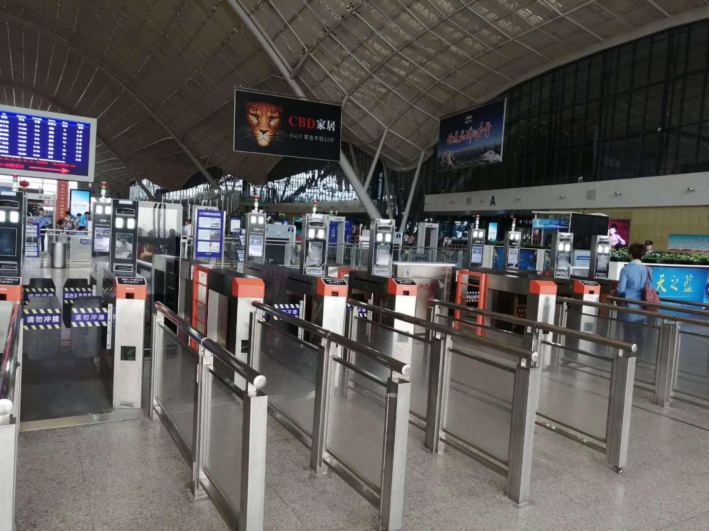 汽車客運(yùn)站高鐵站實(shí)名制檢票閘機(jī)人臉識(shí)別閘機(jī)