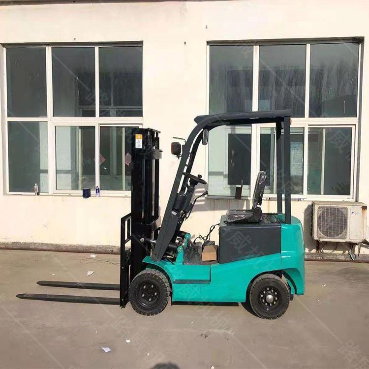   廠家供應(yīng)環(huán)保型電動(dòng)叉車(chē) 座駕全電動(dòng)叉車(chē) 倉(cāng)庫(kù)快遞搬運(yùn)車(chē)