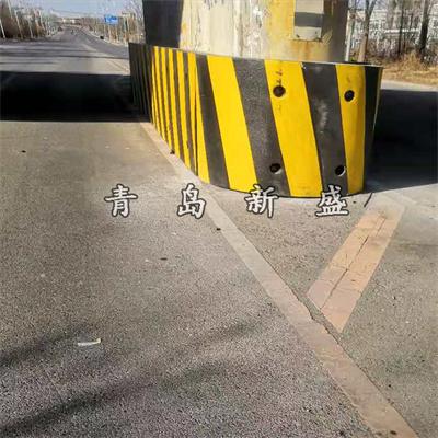 鐵跨公立交橋墩臺防撞保護(hù)裝置 公路橋墩黑黃相間醒目提示